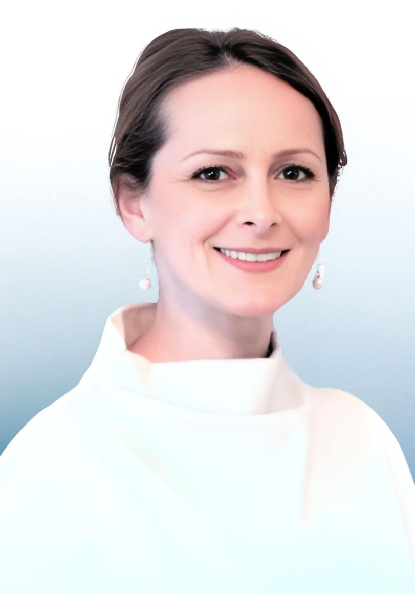 Image of Sara, licensed immigration consultant